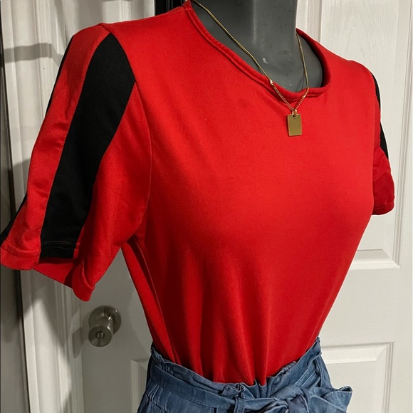 Red blouse - Picture 1 of 4